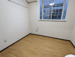 ��ʌ��������܎s�����擌��{�V���ڂ̃A�p�[�g�̋��ԁE���r���O