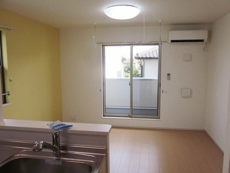 ��ʌ��@�c�s����P���ڂ̃A�p�[�g�̋��ԁE���r���O