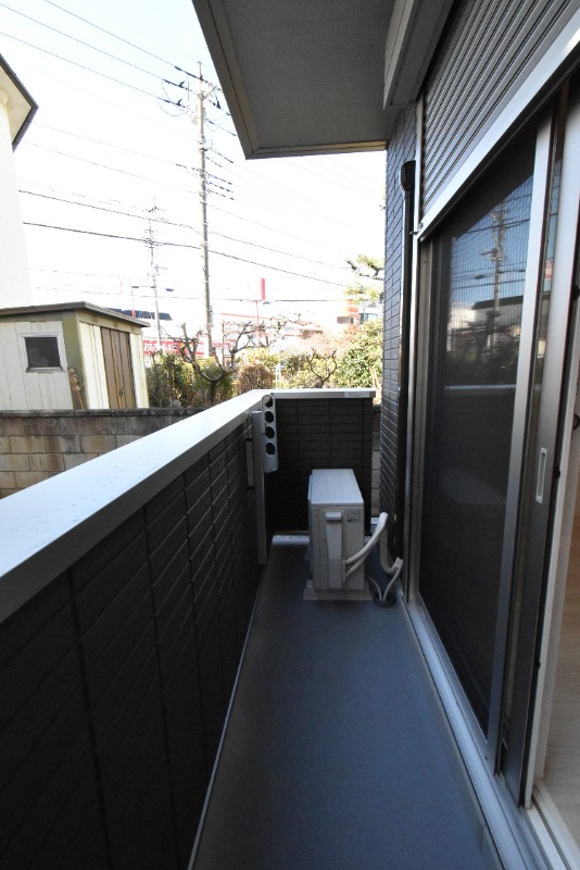 ��ʌ��������܎s�����擌��{�S���ڂ̃A�p�[�g�̃o���R�j�[