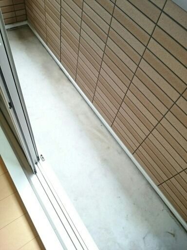 ��ʌ��@�c�s����P���ڂ̃A�p�[�g�̃o���R�j�[