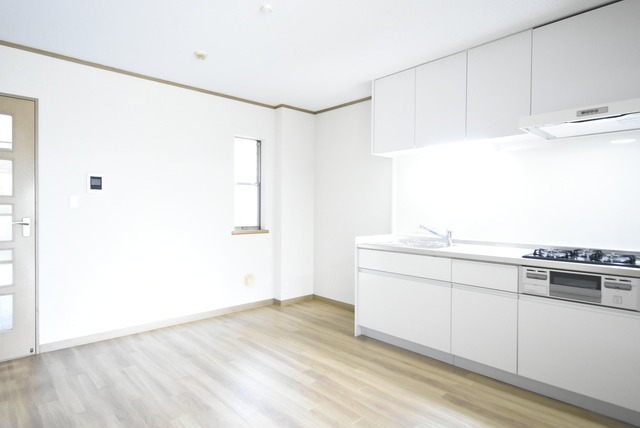 ��ʌ�����s�厚�����̃A�p�[�g�̋��ԁE���r���O