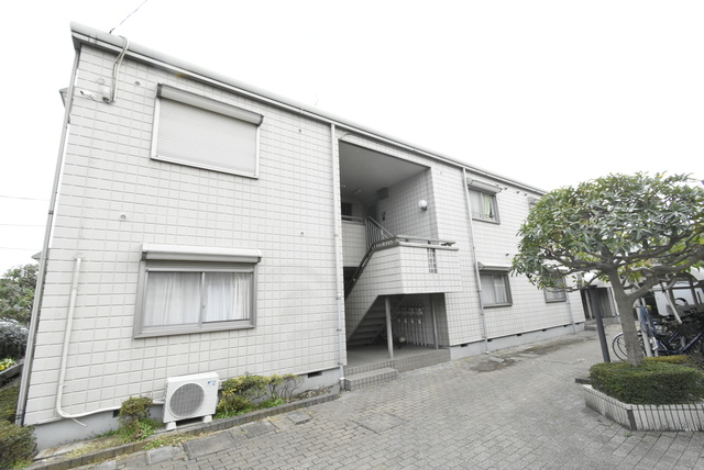 ��ʌ�����s�厚�����̃A�p�[�g�̃G���g�����X