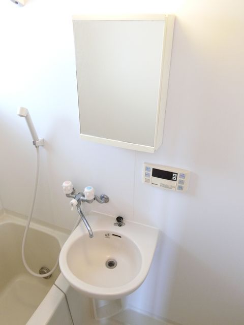 ��ʌ��@�c�s���R���ڂ̃A�p�[�g�̐��ʏ�