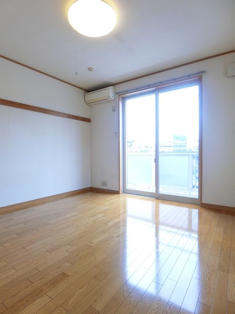 ��ʌ��@�c�s���R���ڂ̃A�p�[�g�̂��̑������E�X�y�[�X