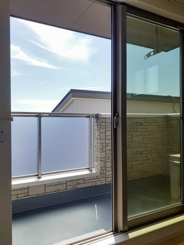 ��ʌ�����s�厚���s�̃A�p�[�g�̃o���R�j�[