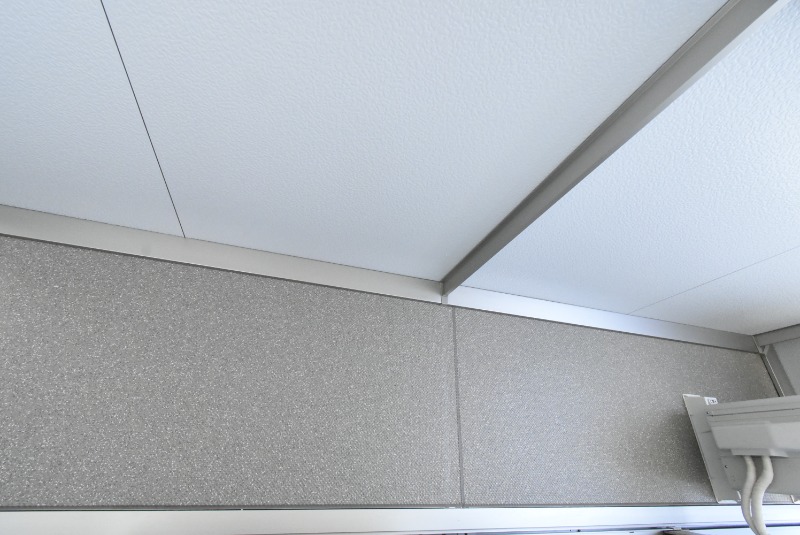 ��ʌ��������܎s���搼��{�P���ڂ̃A�p�[�g�̃o���R�j�[