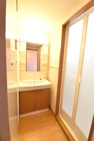 ��ʌ��������܎s�΋擌�Y�a�W���ڂ̃}���V�����̐��ʏ�