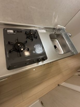 ��ʌ��������܎s�k��{�����Q���ڂ̃A�p�[�g�̃L�b�`��