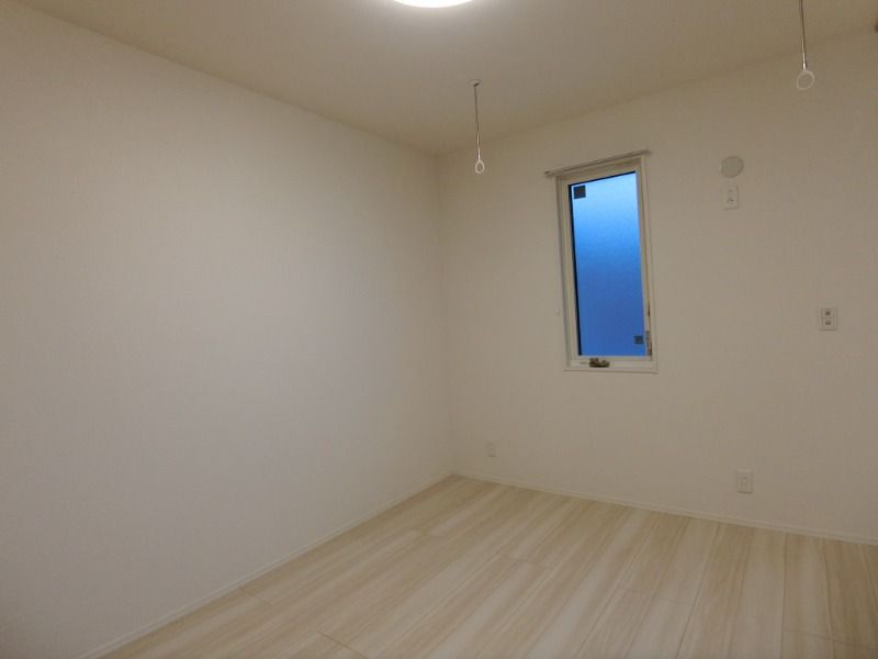 ��ʌ��������܎s�΋�����T���ڂ̃A�p�[�g�̂��̑������E�X�y�[�X