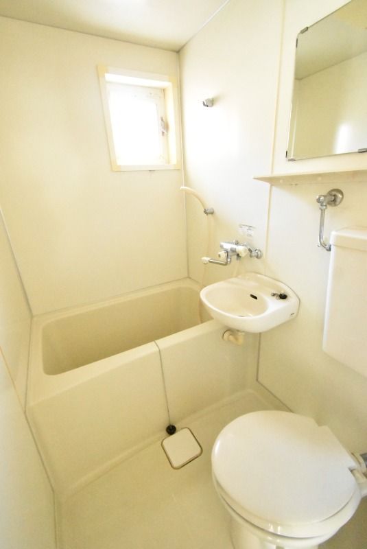 ��ʌ��������܎s������t���R���ڂ̃A�p�[�g�̃o�X