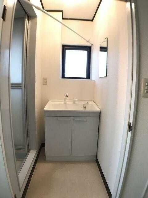 ��ʌ��������܎s��΋撇���Q���ڂ̃}���V�����̐��ʏ�