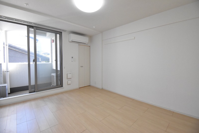 ��ʌ��������܎s�΋�厚����c�̃}���V�����̋��ԁE���r���O