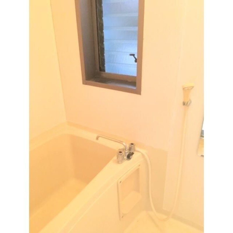 ��ʌ�����s���s�o�H�P���ڂ̃A�p�[�g�̃o�X