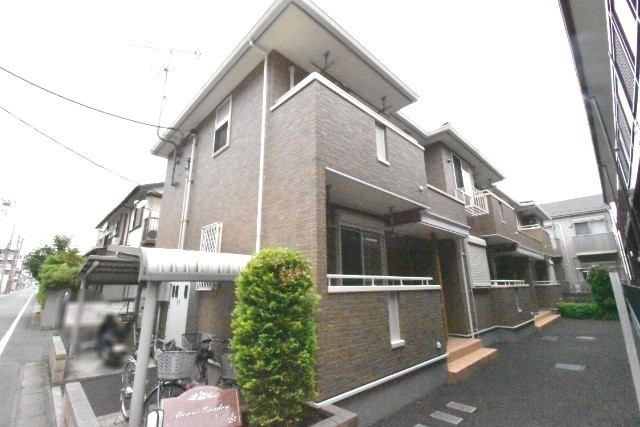 ��ʌ�����s������R���ڂ̃A�p�[�g�̌����O��