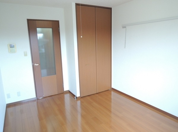 ��ʌ��������܎s��΋搼���̃A�p�[�g�̂��̑������E�X�y�[�X