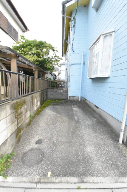 ��ʌ��������܎s�����擌��{�P���ڂ̃A�p�[�g�̒��ԏ�