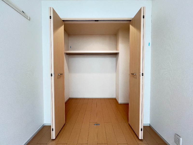 ��ʌ�����s������R���ڂ̃A�p�[�g�̎��[