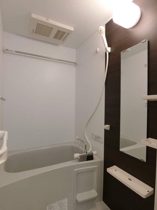 ��ʌ��@�c�s���L�Q���ڂ̃}���V�����̃o�X