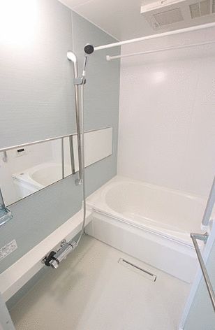 ��ʌ�����s����T���ڂ̃A�p�[�g�̃o�X