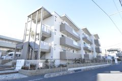 ��ʌ��������܎s�������J�W����2-26�̃A�p�[�g�̌����O��