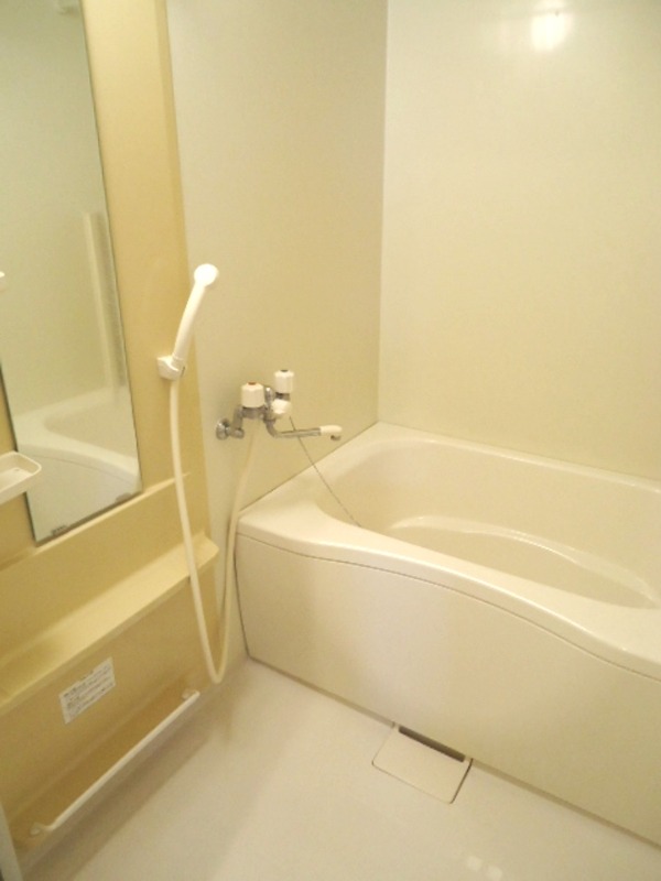 ��ʌ��������܎s��{��k�ܒ��P���ڂ̃A�p�[�g�̃o�X