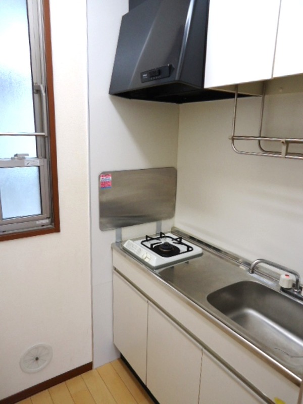 ��ʌ��������܎s��{��k�ܒ��P���ڂ̃A�p�[�g�̃L�b�`��