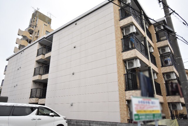 ��ʌ��������܎s�k��听���S����837-5�̃}���V�����̌����O��