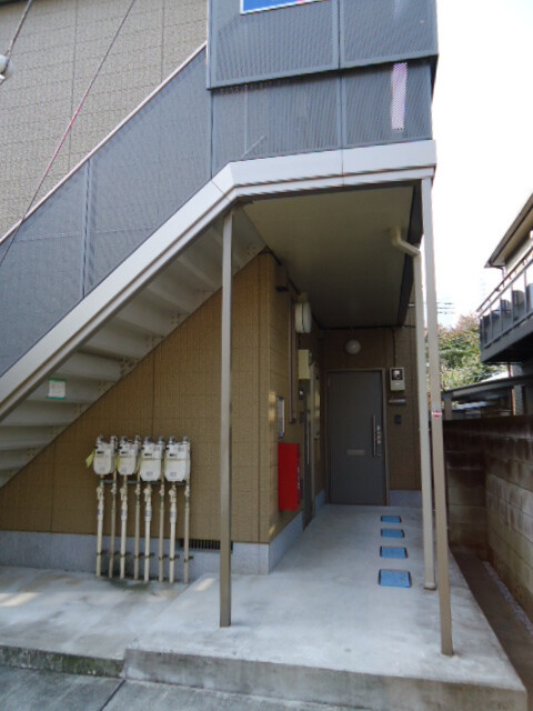 ��ʌ��������܎s��{��k�ܒ��P���ڂ̃A�p�[�g�̃G���g�����X