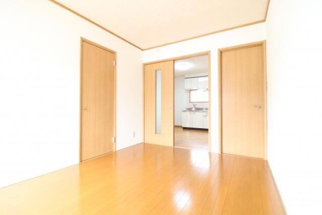 ��ʌ��������܎s�����擌��{�P���ڂ̃A�p�[�g�̋��ԁE���r���O