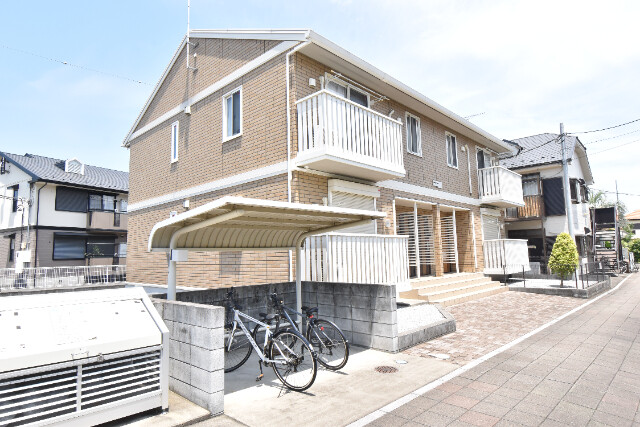 ��ʌ��������܎s����厚���V�n�̃A�p�[�g�̌����O��