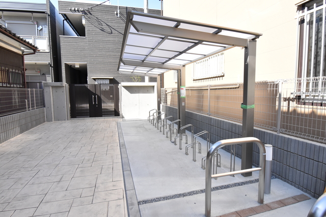 ��ʌ��������܎s��{����ؒ��Q���ڂ̃A�p�[�g�̂��̑�