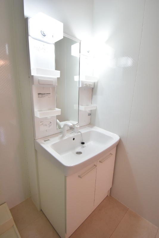 ��ʌ��������܎s����厚���V�n�̃A�p�[�g�̐��ʏ�