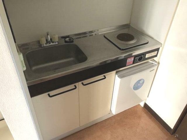 ��ʌ��������܎s��{��������P���ڂ̃A�p�[�g�̃L�b�`��