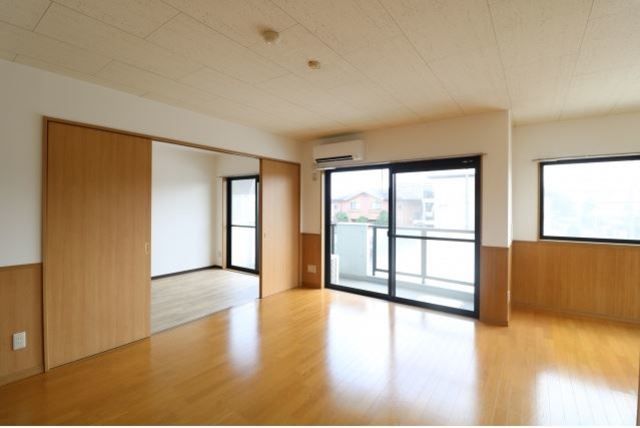 ��ʌ��������܎s�����擌��{�V���ڂ̃}���V�����̋��ԁE���r���O