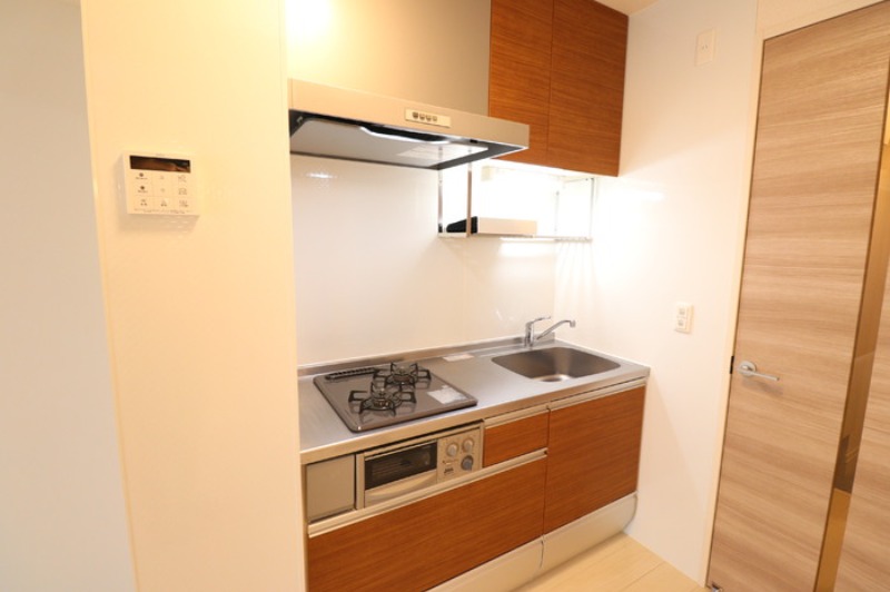 ��ʌ������s�ٓV�P���ڂ̃A�p�[�g�̃L�b�`��