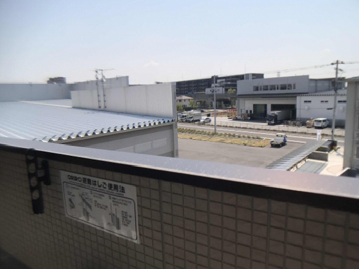 ��ʌ��z�J�s���C�N�^�E���X���ڂ̃A�p�[�g�̃o���R�j�[