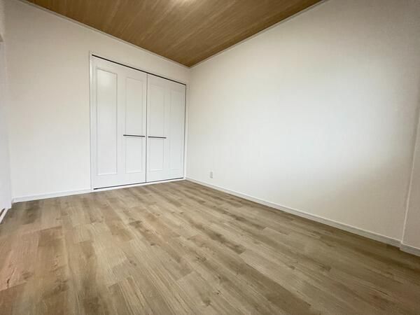 ��ʌ�����s���ԂR���ڂ̃}���V�����̋��ԁE���r���O