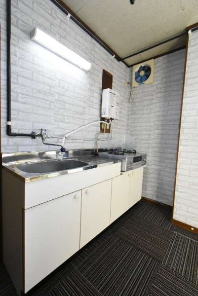 ��ʌ��������܎s�����擌��{�S���ڂ̃}���V�����̃L�b�`��