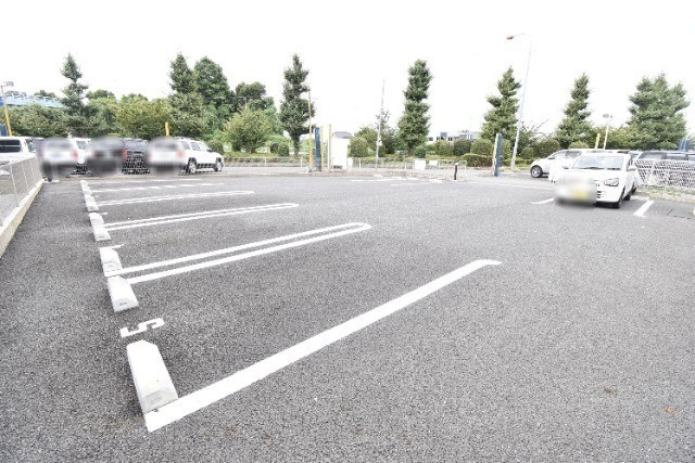 ��ʌ��������܎s����{�O���̃A�p�[�g�̒��ԏ�