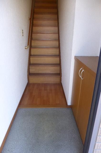 ��ʌ�����s�����Q���ڂ̃A�p�[�g�̌���