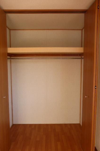 ��ʌ�����s�����Q���ڂ̃A�p�[�g�̎��[