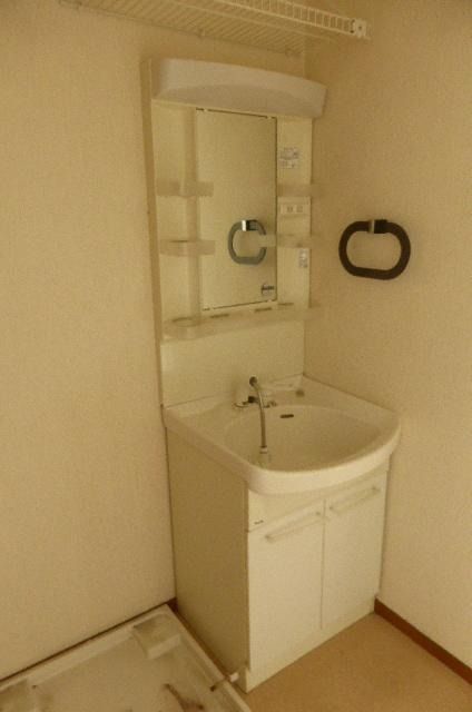 ��ʌ�����s�����Q���ڂ̃A�p�[�g�̐��ʏ�