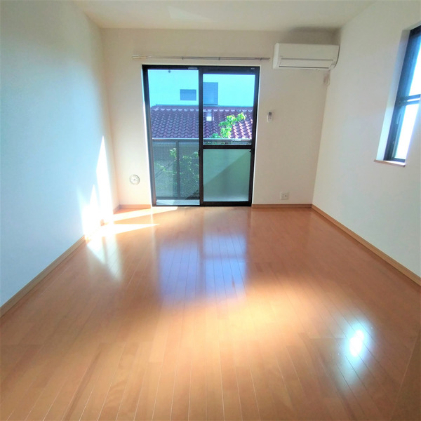 ��ʌ�����s�씵���J�P���ڂ̃A�p�[�g�̋��ԁE���r���O