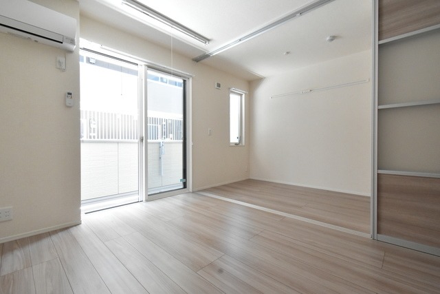 ��ʌ��������܎s����厚�w��̃A�p�[�g�̂��̑������E�X�y�[�X