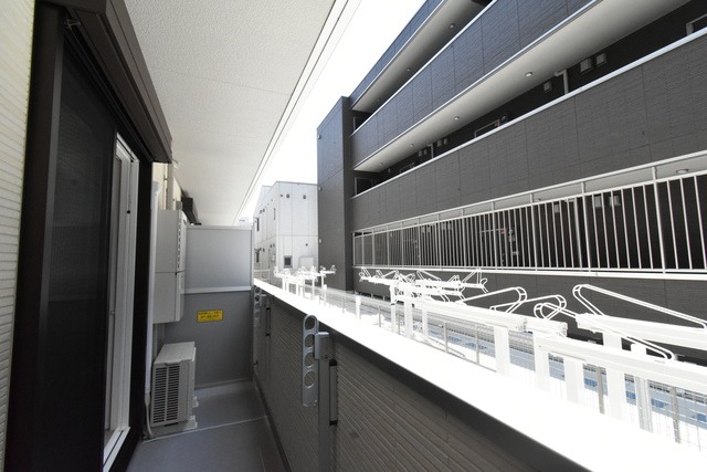 ��ʌ��������܎s����厚�w��̃A�p�[�g�̃o���R�j�[