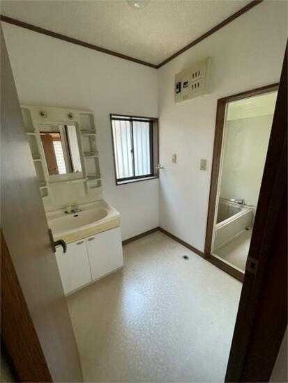 ��ʌ��������܎s��΋�厚���������̃A�p�[�g�̐��ʏ�