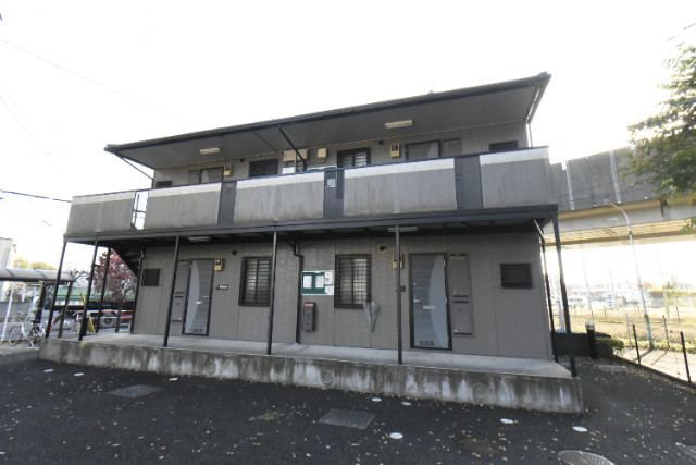 ��ʌ��k�����S�ɓޒ��厚�H�т̃A�p�[�g�̌����O��