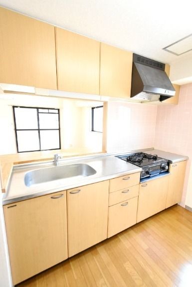 ��ʌ��������܎s�����擌��{�S���ڂ̃}���V�����̃L�b�`��