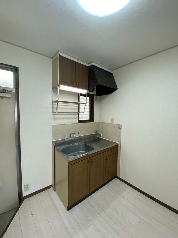 ��ʌ��������܎s�����扺�����S���ڂ̃A�p�[�g�̃L�b�`��