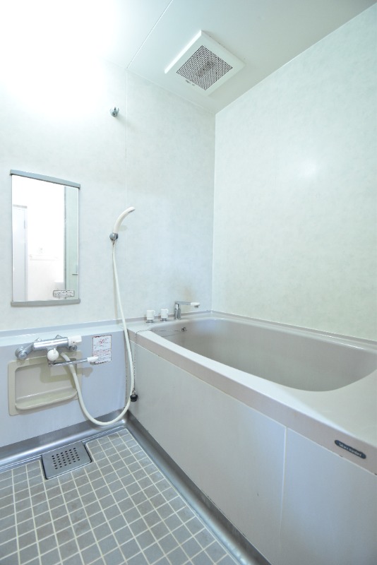 ��ʌ��������܎s��{��听���R���ڂ̃}���V�����̃o�X